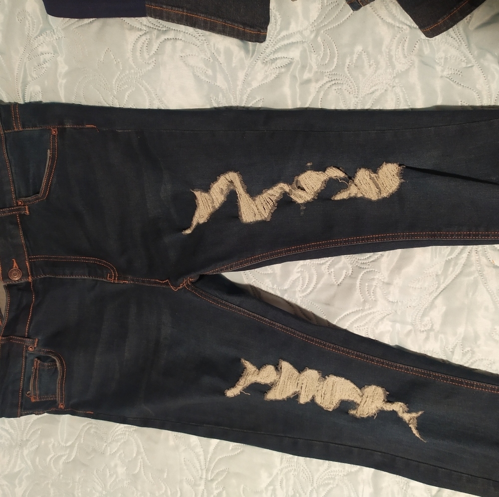 Ripped Skinny jeans